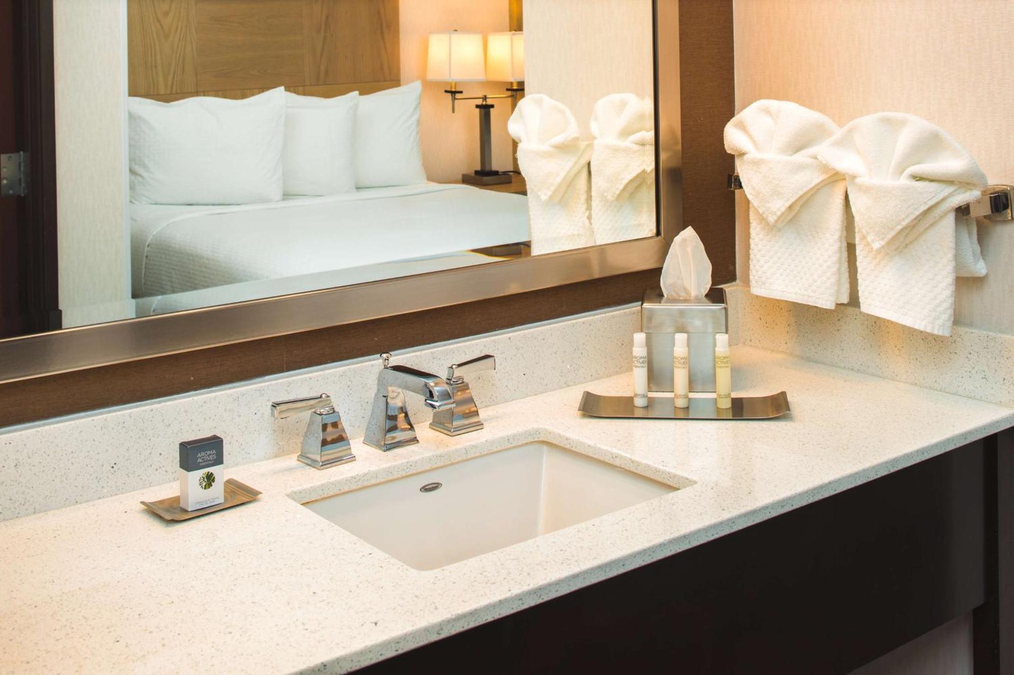 Hotel Doubletree By Hilton Olympia Exteriér fotografie