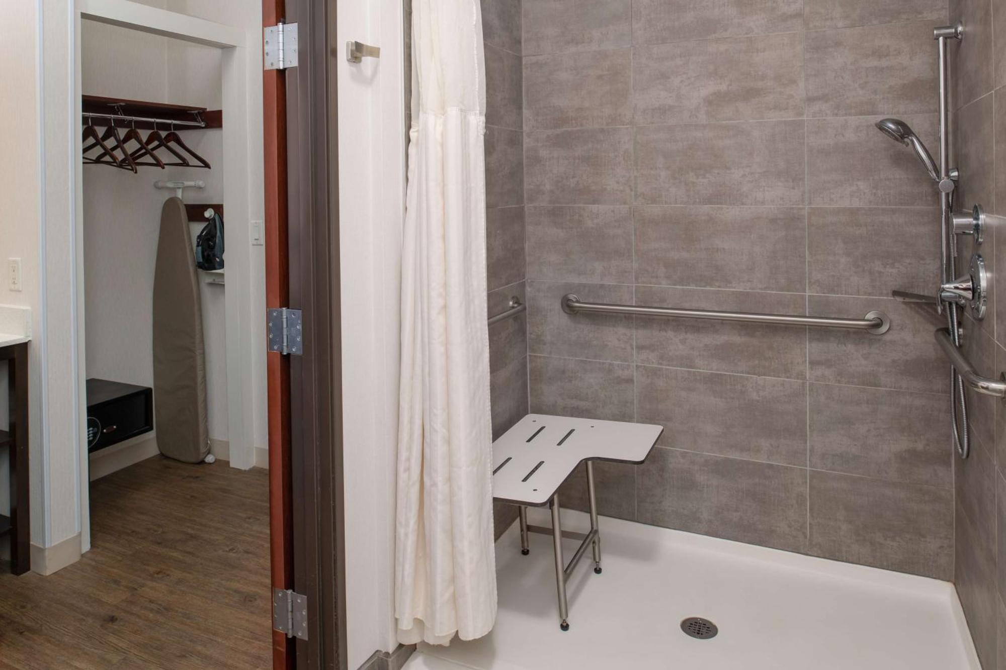 Hotel Doubletree By Hilton Olympia Exteriér fotografie