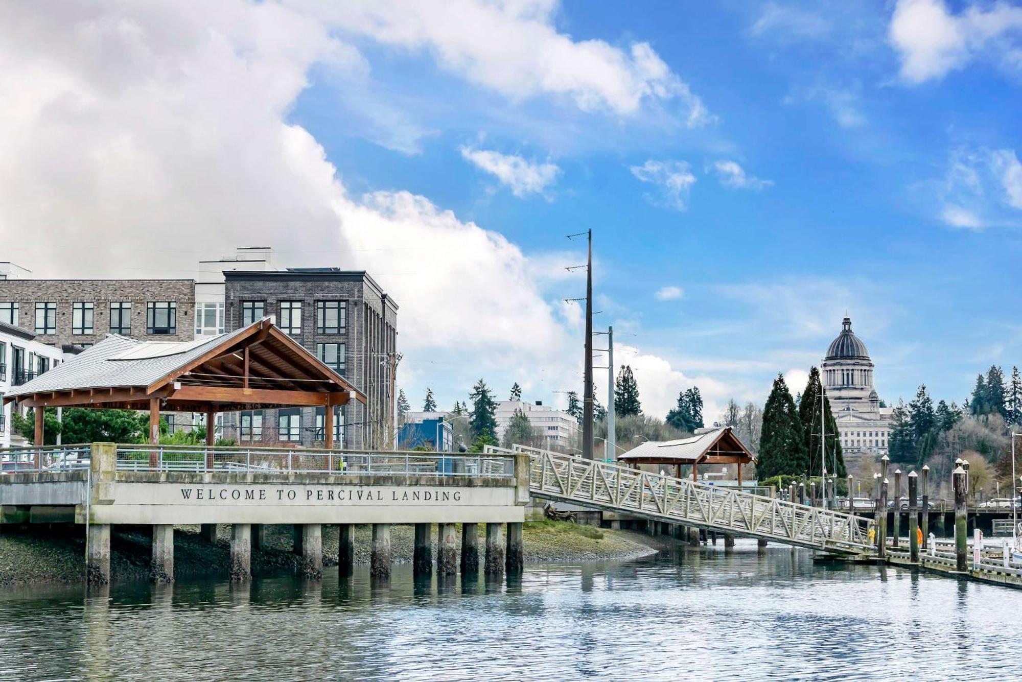 Hotel Doubletree By Hilton Olympia Exteriér fotografie